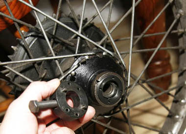 Norton Wheel Bearing Retainer Ring